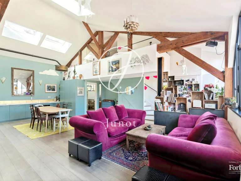 Appartement Paris 18e - 6 chambres - 174m²