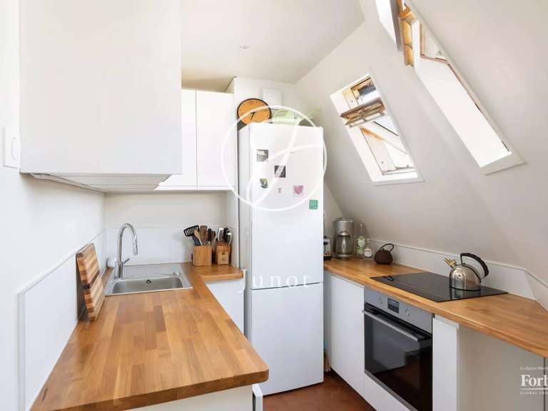 Appartement Paris 18e - 1 chambre - 78m²