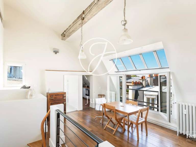 Appartement Paris 18e - 1 chambre - 78m²