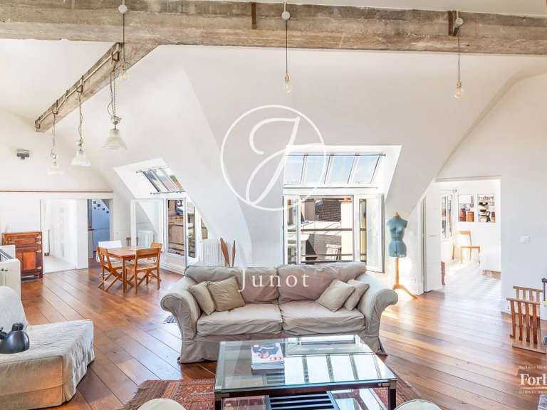 Appartement Paris 18e - 1 chambre - 78m²