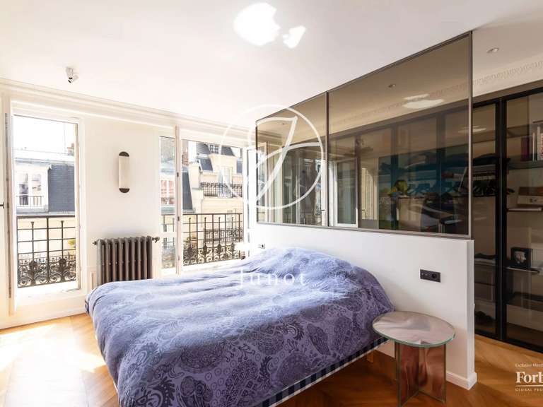 Appartement Paris 18e - 3 chambres - 132m²