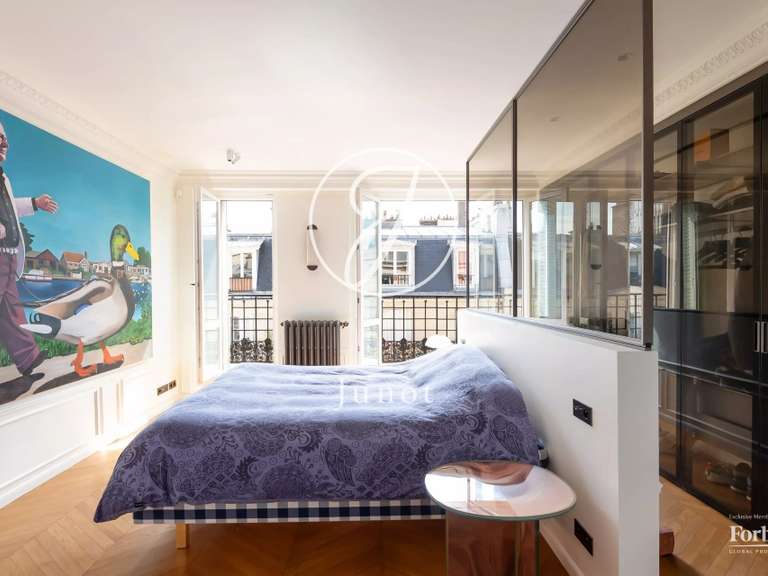 Appartement Paris 18e - 3 chambres - 132m²
