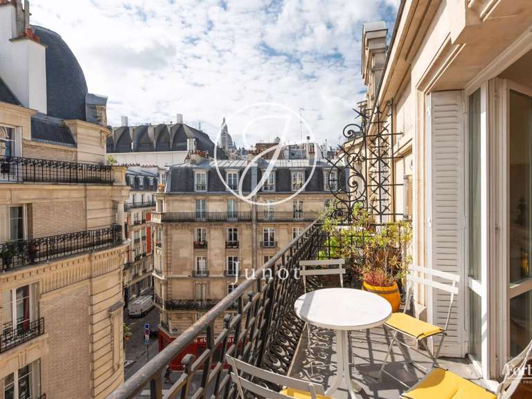 Appartement Paris 18e - 3 chambres - 132m²