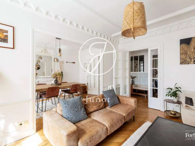 Appartement Paris 18e - 3 chambres - 82m²