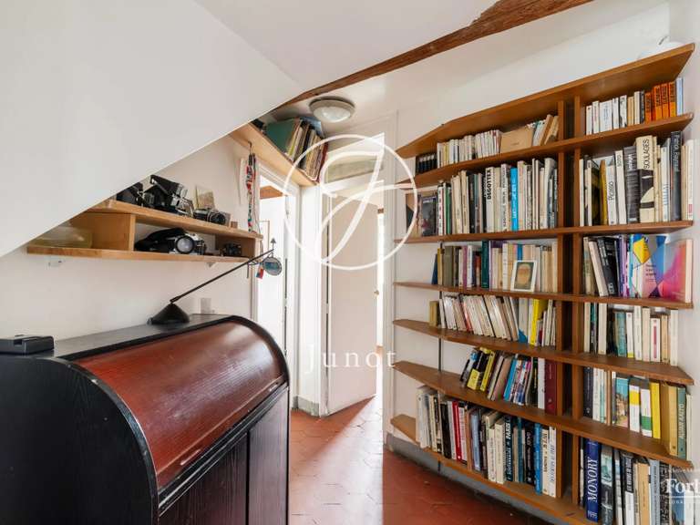 Appartement Paris 18e - 3 chambres - 107m²
