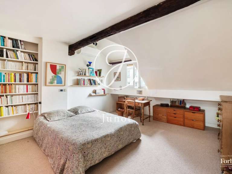 Appartement Paris 18e - 3 chambres - 107m²