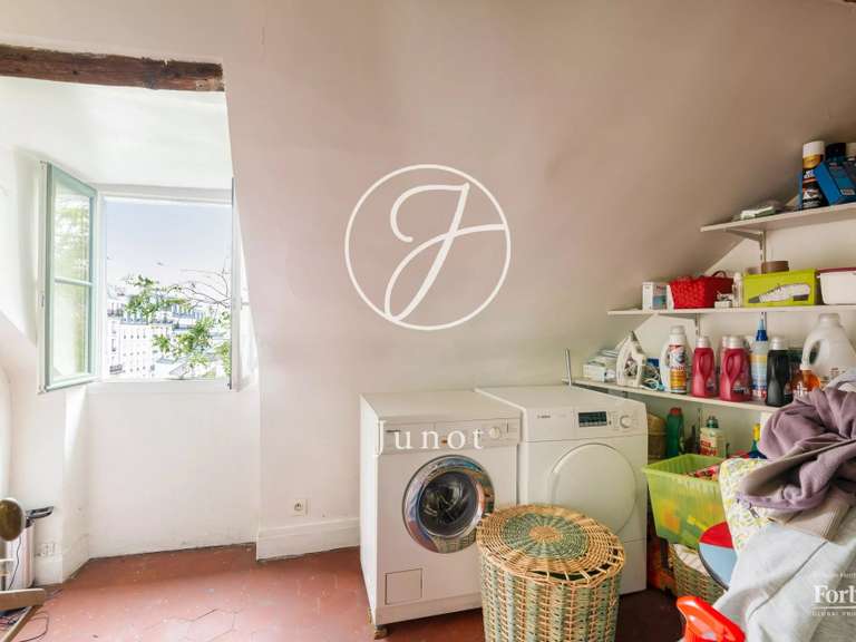 Appartement Paris 18e - 3 chambres - 107m²