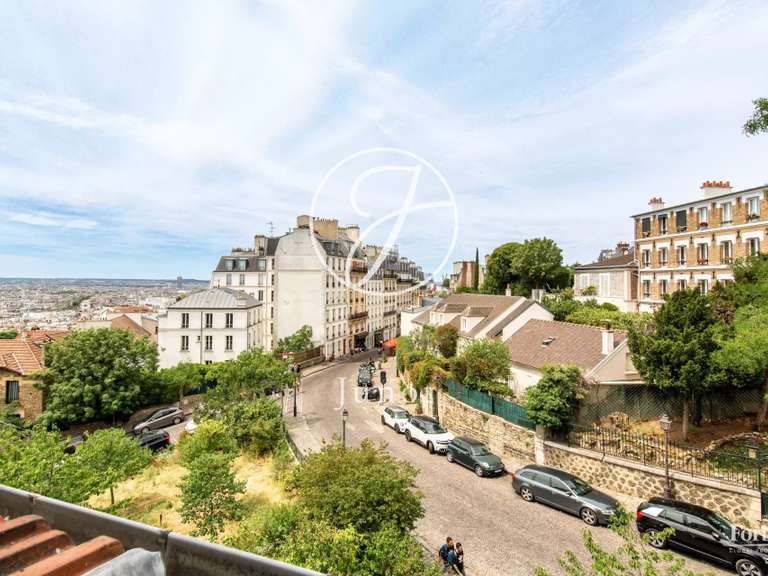 Appartement Paris 18e - 3 chambres - 107m²