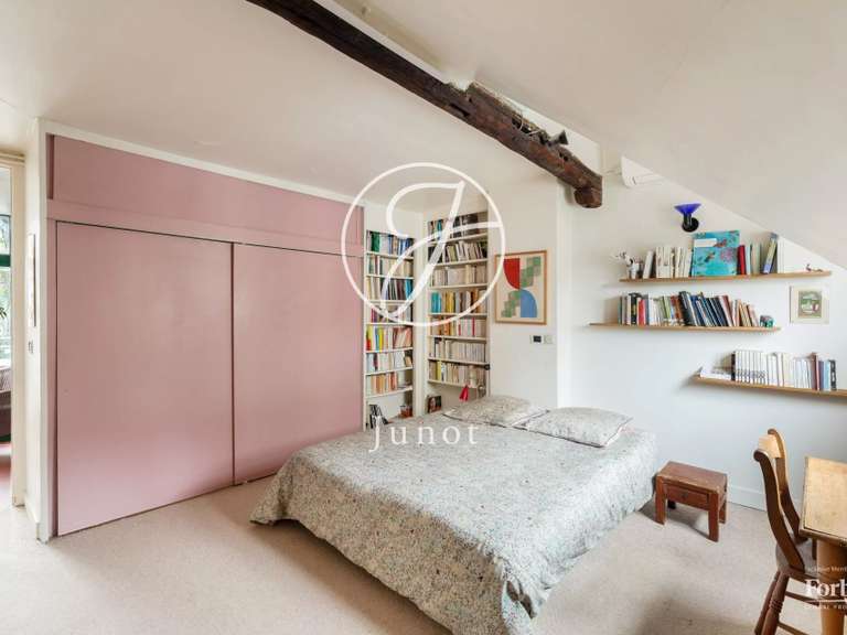 Appartement Paris 18e - 3 chambres - 107m²