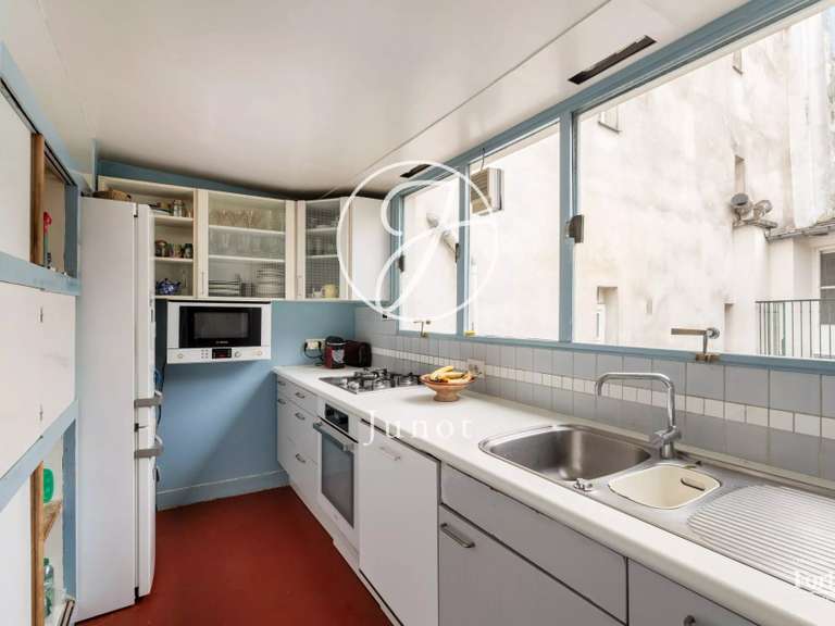 Appartement Paris 18e - 3 chambres - 107m²