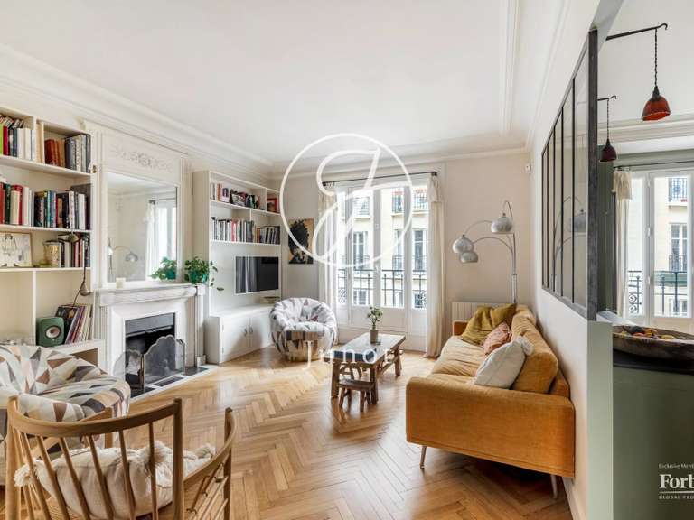 Appartement Paris 18e - 3 chambres - 121m²