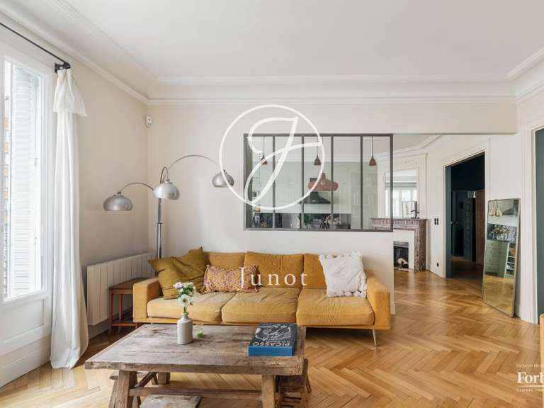 Appartement Paris 18e - 3 chambres - 121m²