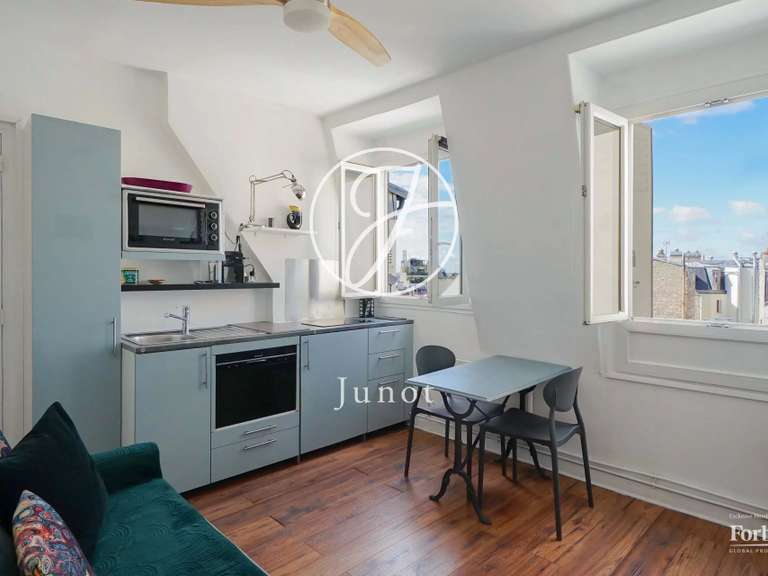 Appartement Paris 18e - 3 chambres - 78m²
