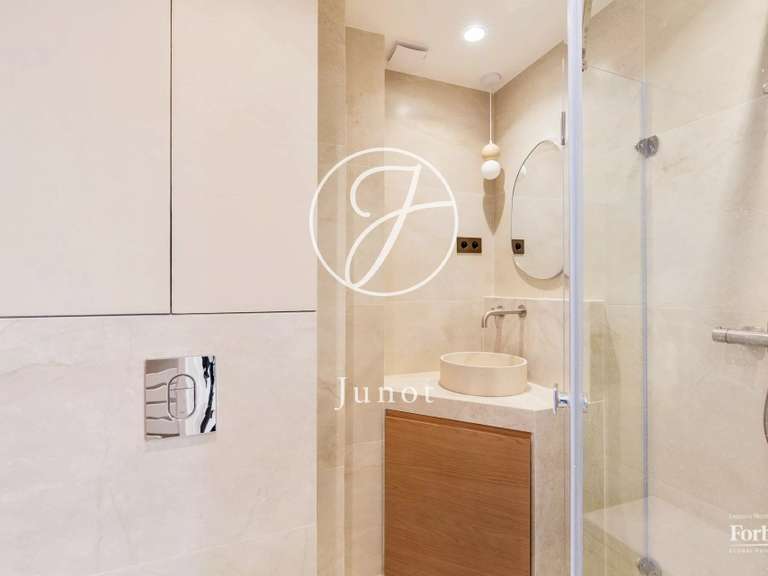 Appartement Paris 18e - 1 chambre - 29m²