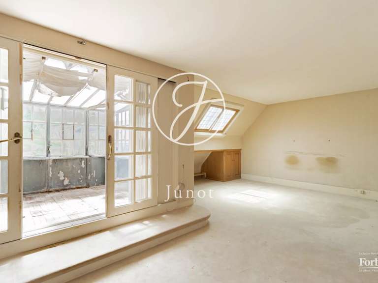 Appartement Paris 18e - 3 chambres - 145m²