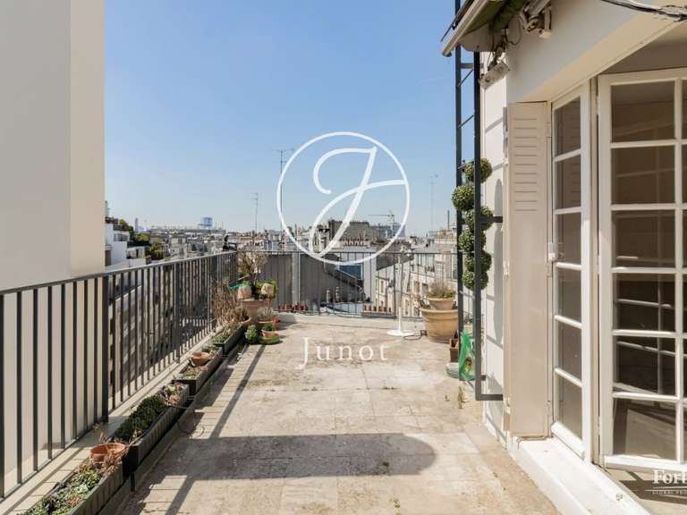 Appartement Paris 18e - 3 chambres - 145m²