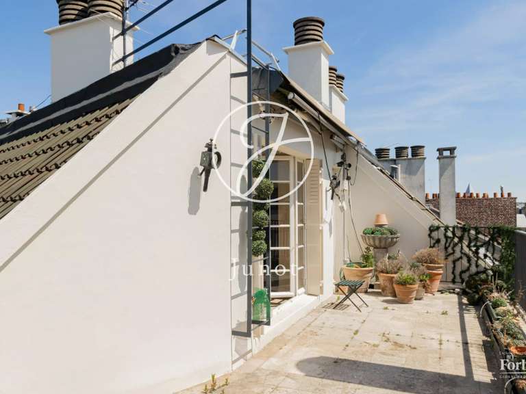 Appartement Paris 18e - 3 chambres - 145m²