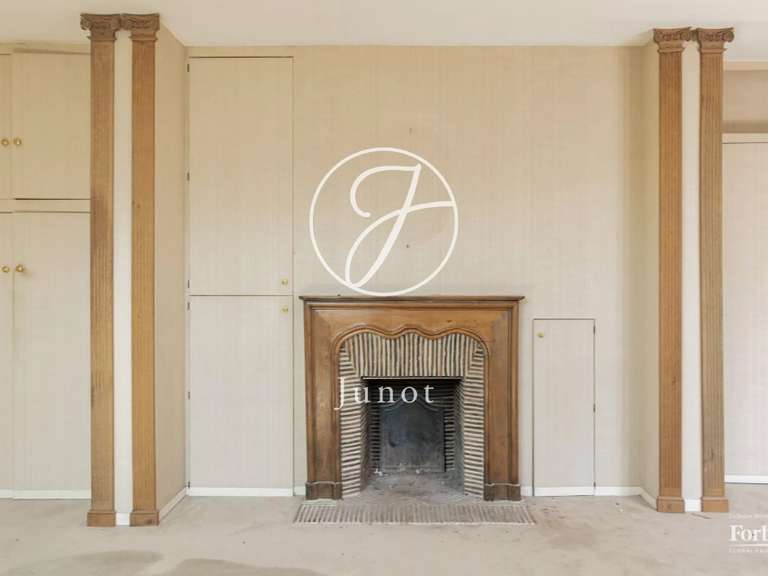 Appartement Paris 18e - 3 chambres - 145m²