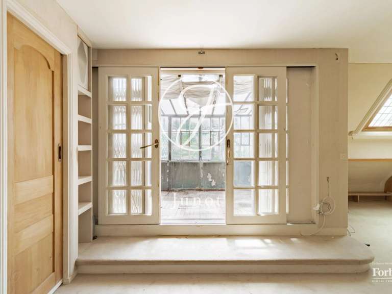Appartement Paris 18e - 3 chambres - 145m²