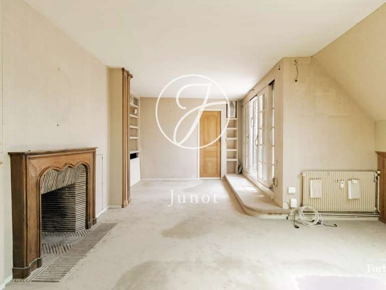 Appartement Paris 18e - 3 chambres - 145m²