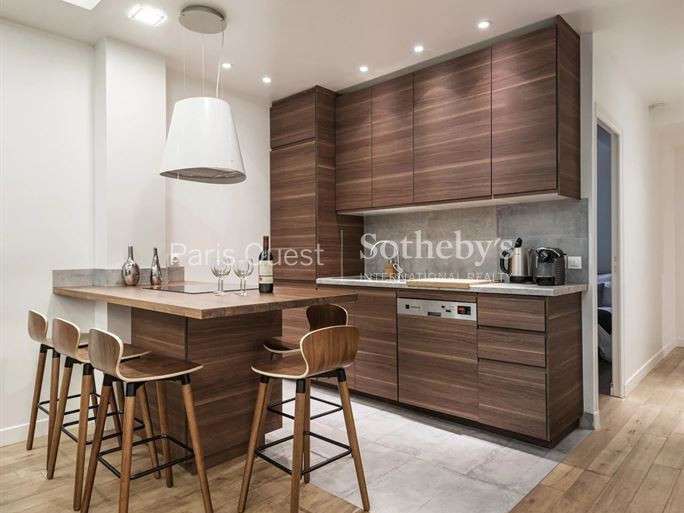Apartment Paris 18e - 7 bedrooms - 322m²