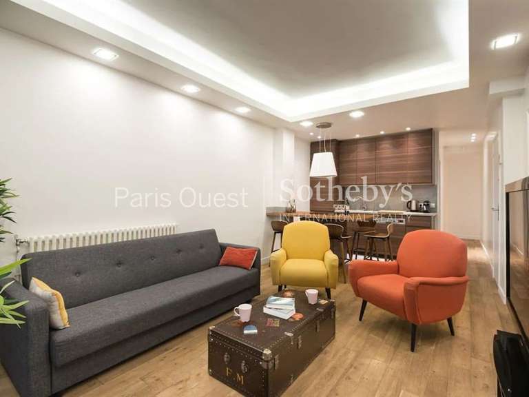 Apartment Paris 18e - 7 bedrooms - 322m²