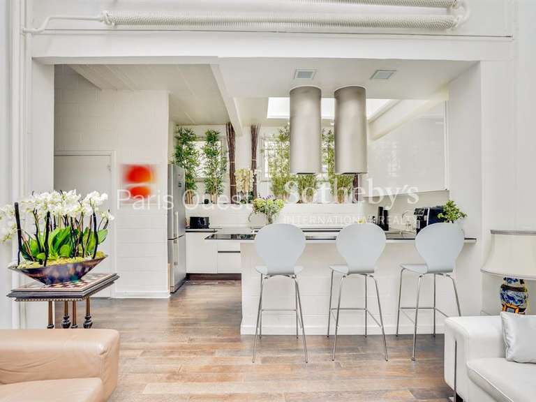 Apartment Paris 18e - 7 bedrooms - 322m²