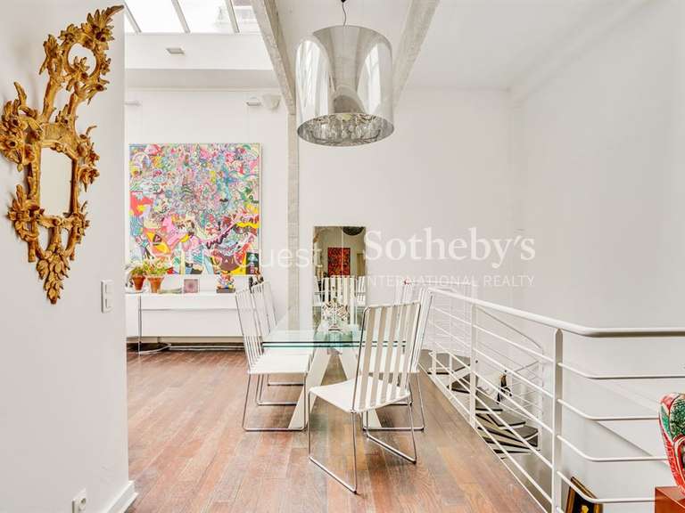 Apartment Paris 18e - 7 bedrooms - 322m²