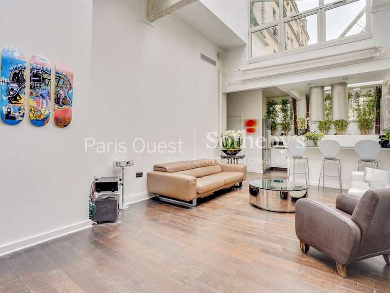Apartment Paris 18e - 7 bedrooms - 322m²