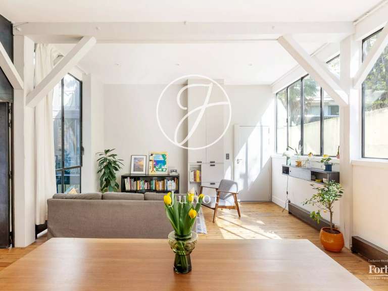 Appartement Paris 18e - 2 chambres - 79m²