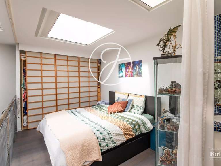 Appartement Paris 18e - 2 chambres - 141m²