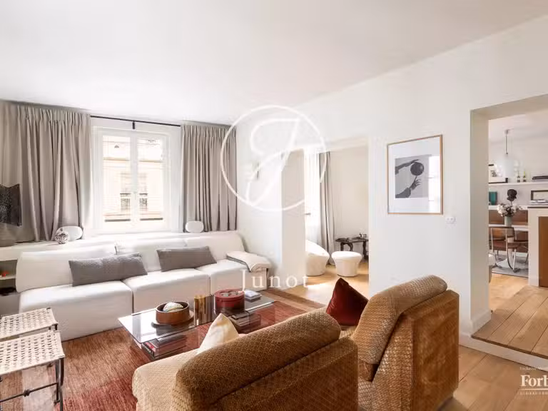 Appartement Paris 18e - 3 chambres - 129m²