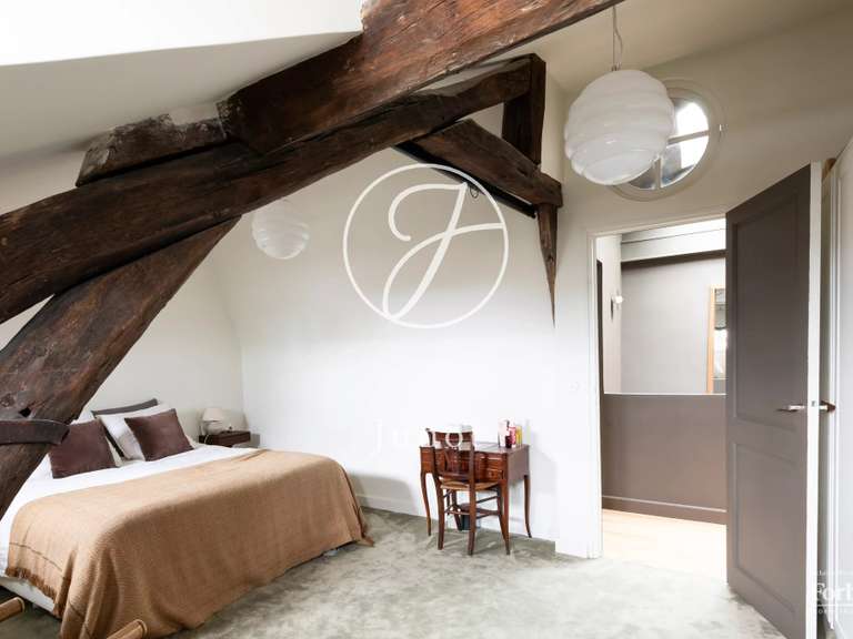 Appartement Paris 18e - 3 chambres - 129m²