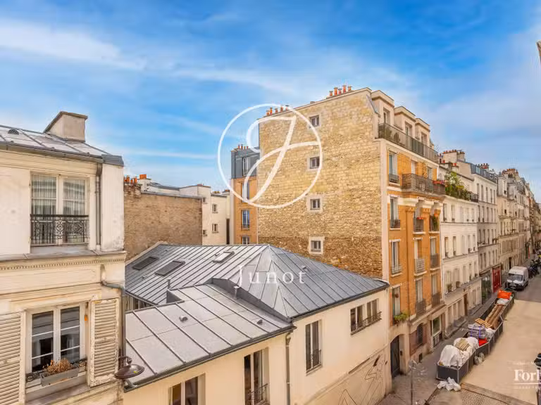 Appartement Paris 18e - 3 chambres - 129m²