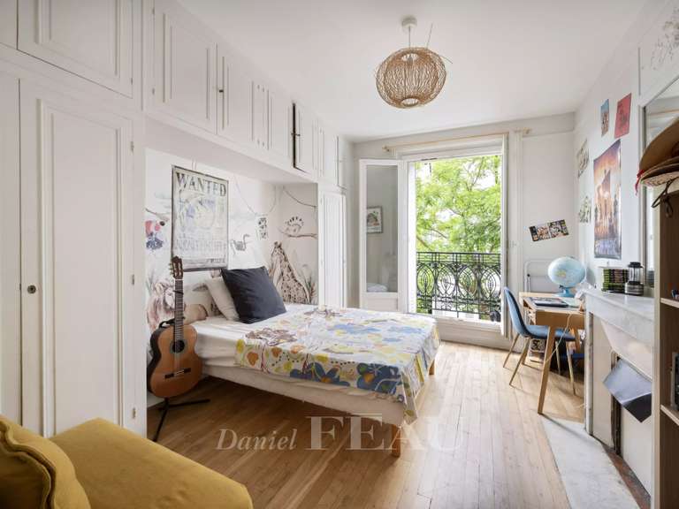 Appartement Paris 18e - 3 chambres - 110m²