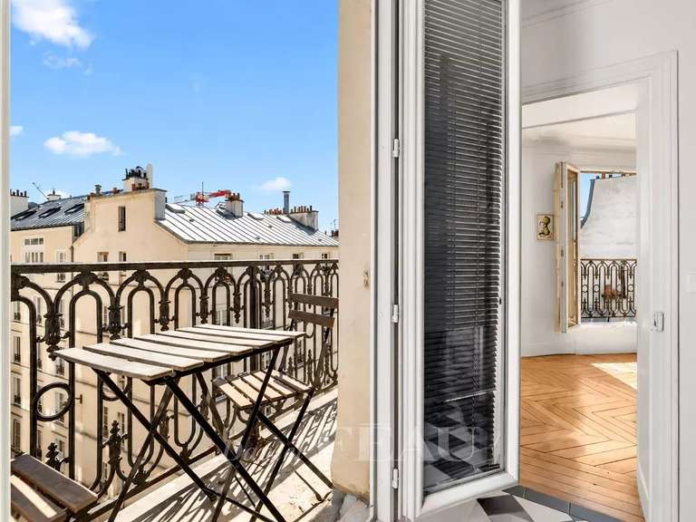 Appartement Paris 18e - 1 chambre - 62m²