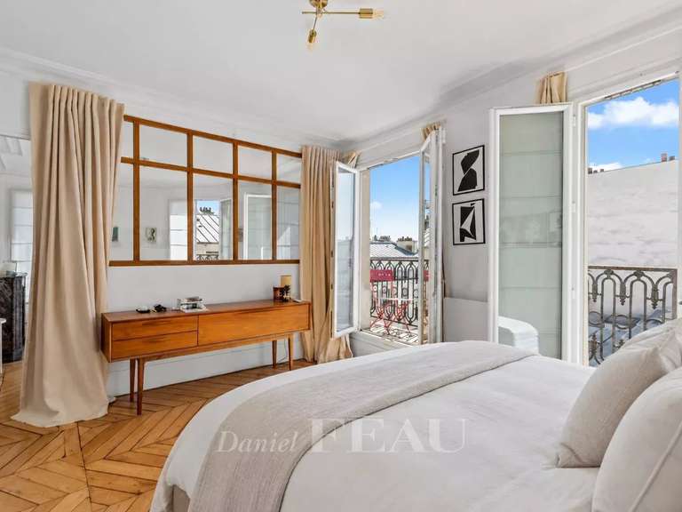 Appartement Paris 18e - 1 chambre - 62m²
