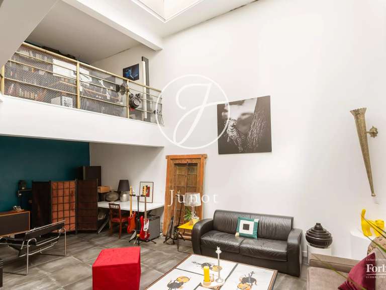 Appartement Paris 18e - 2 chambres - 141m²