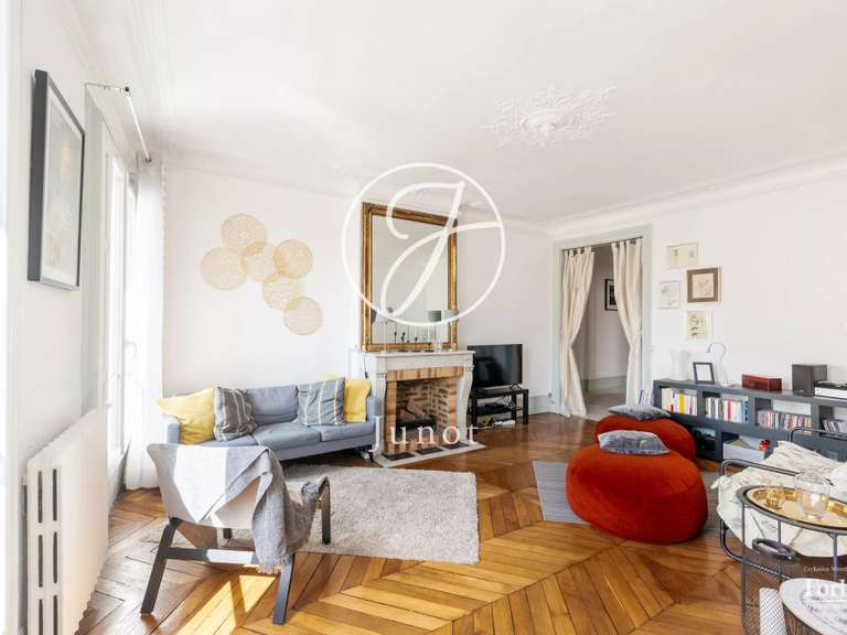 Appartement Paris 18e - 4 chambres - 114m²