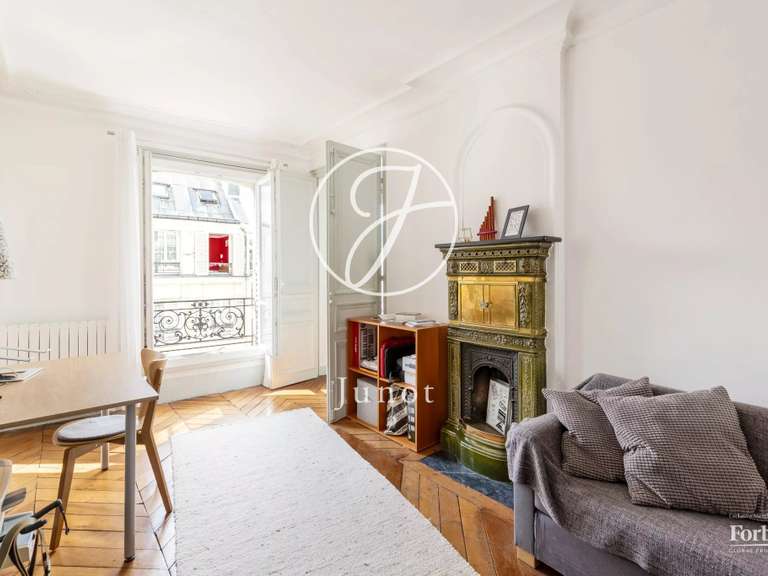 Appartement Paris 18e - 4 chambres - 114m²
