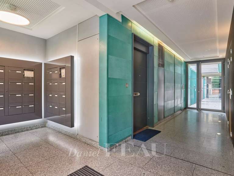 Appartement Paris 18e - 2 chambres - 83m²