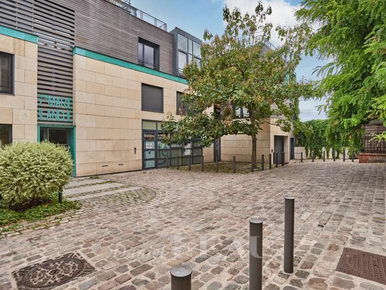 Appartement Paris 18e - 2 chambres - 83m²
