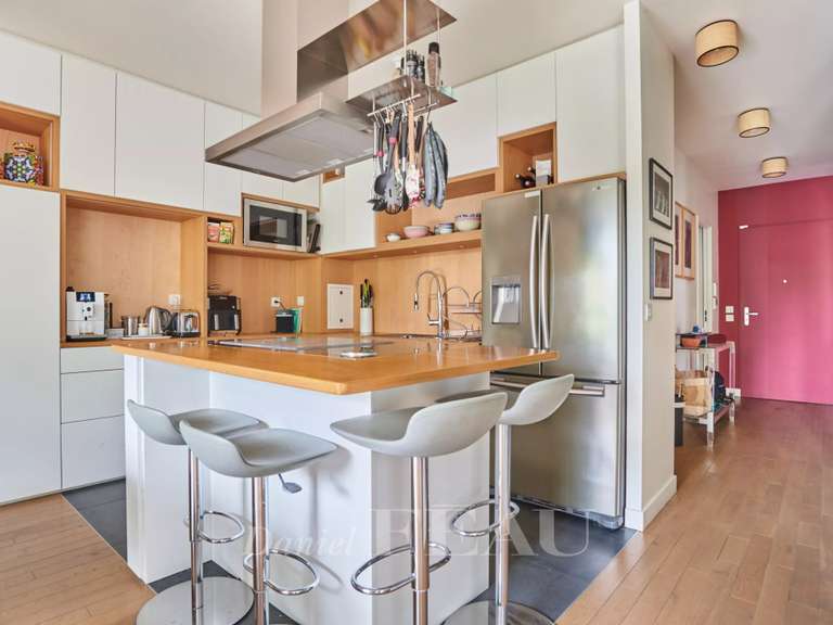 Appartement Paris 18e - 2 chambres - 83m²
