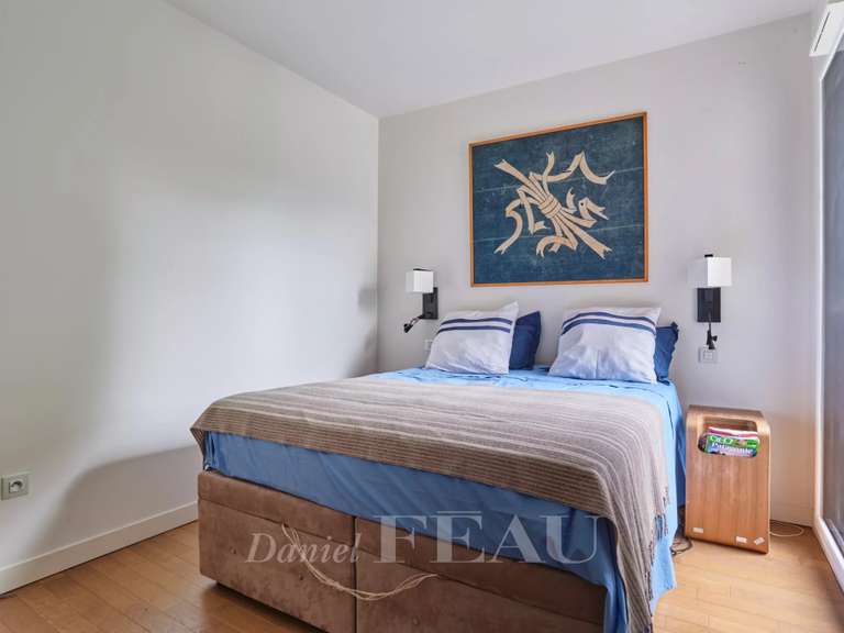 Appartement Paris 18e - 2 chambres - 83m²
