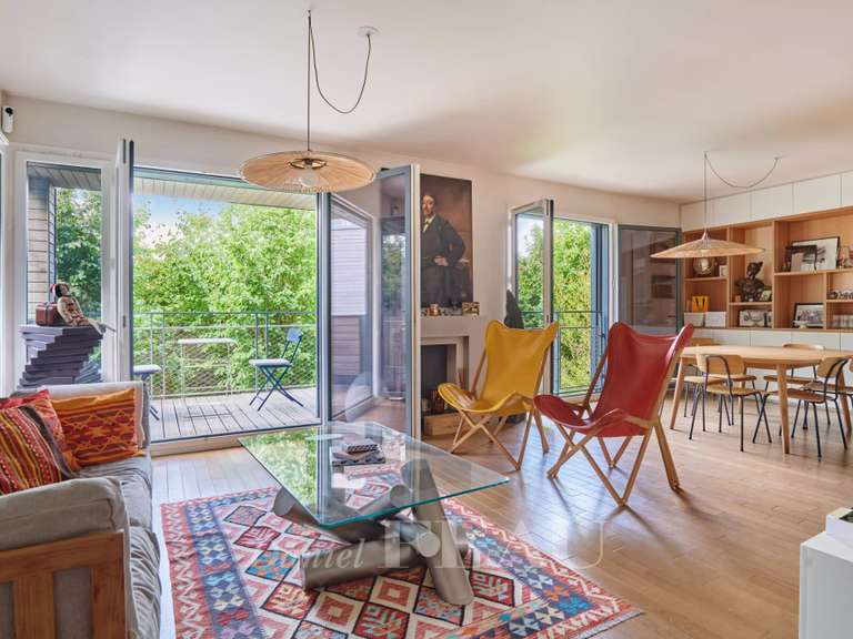 Appartement Paris 18e - 2 chambres - 83m²