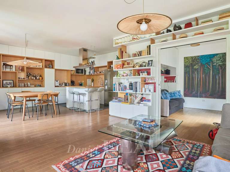 Appartement Paris 18e - 2 chambres - 83m²