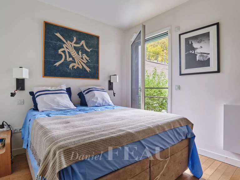 Appartement Paris 18e - 2 chambres - 83m²