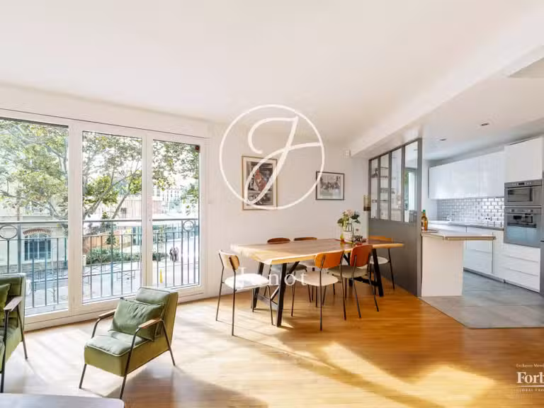 Appartement Paris 18e - 3 chambres - 91m²
