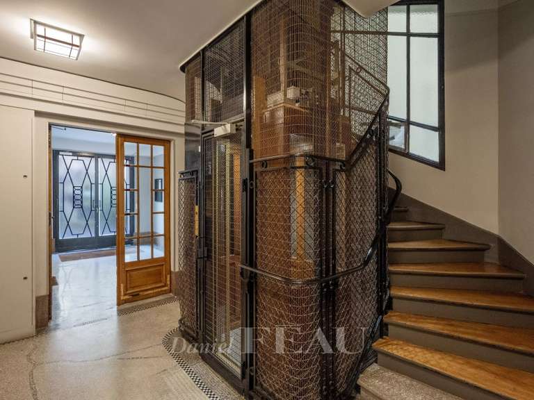 Appartement Paris 18e - 2 chambres - 96m²