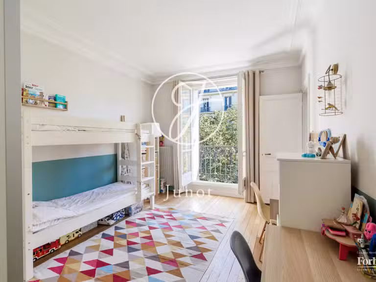 Appartement Paris 18e - 2 chambres - 100m²